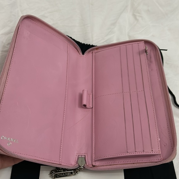 Vintage Chanel Large/Passport Wallet - Picture 2 of 11